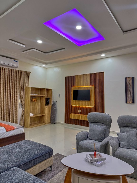 Duluxe Studio